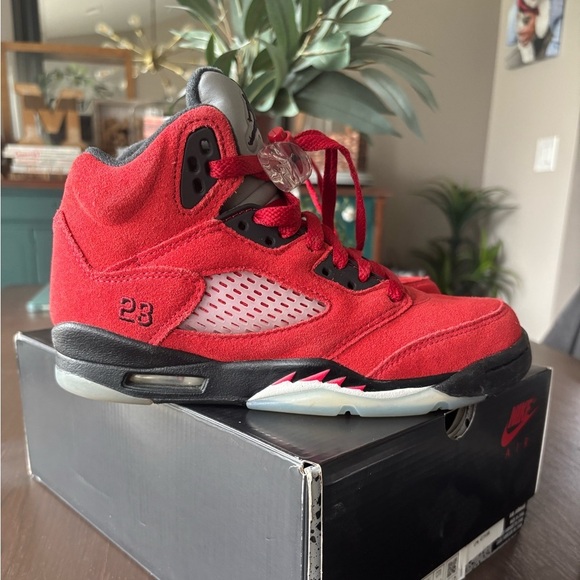 EUC Air Jordan 5 Retro GS 'Raging Bull' 4Y - Picture 6 of 9